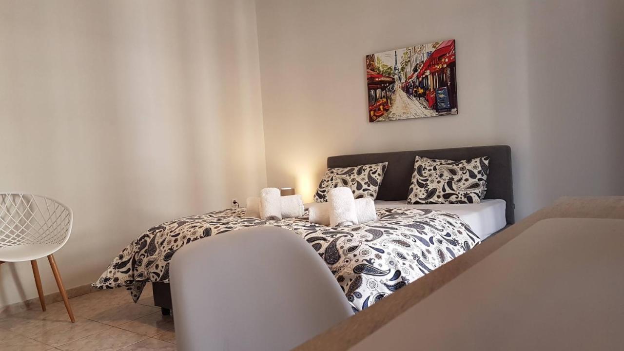 Palette Apartment Champagne - Athens Center, 6 Bd, 3 Bath Εξωτερικό φωτογραφία